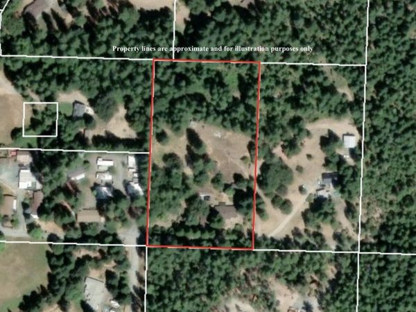 6148 E Evans Creek Road, Rogue River, OR 97537