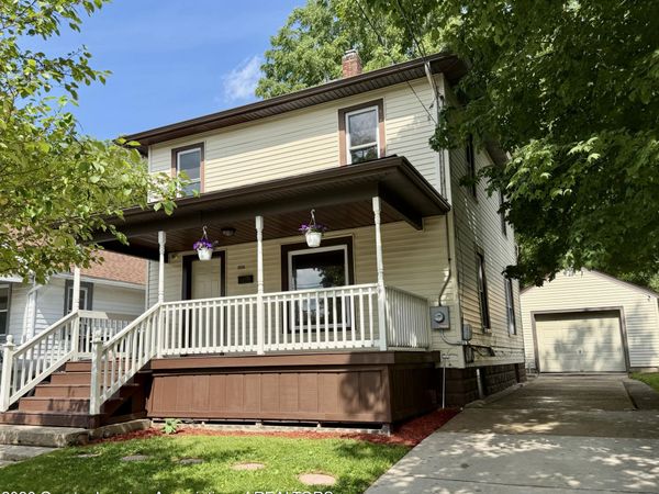 1016 Cleveland Street, Lansing, MI 48906