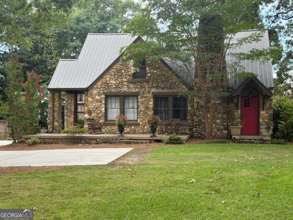 607 N College Street, Cedartown, GA 30125