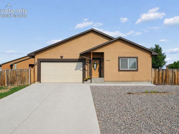 645 S Greenway Avenue, Pueblo, CO 81007