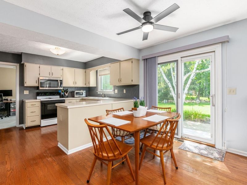 2077 Scottingham Drive, Dublin, OH 43016 Photo 9