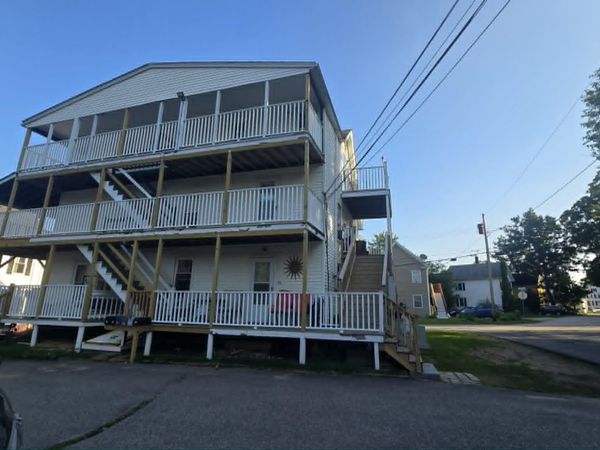 16 Jordan Street, Unit Apt 2L, Berwick, ME 03901
