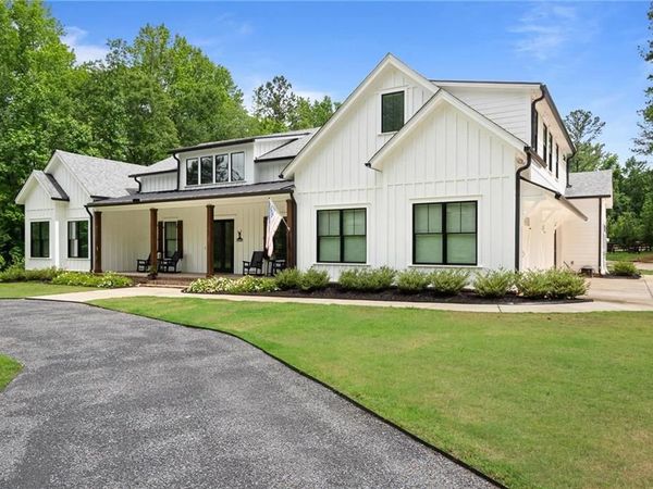 1230 Blalock Lakes Drive , Newnan, GA 30263