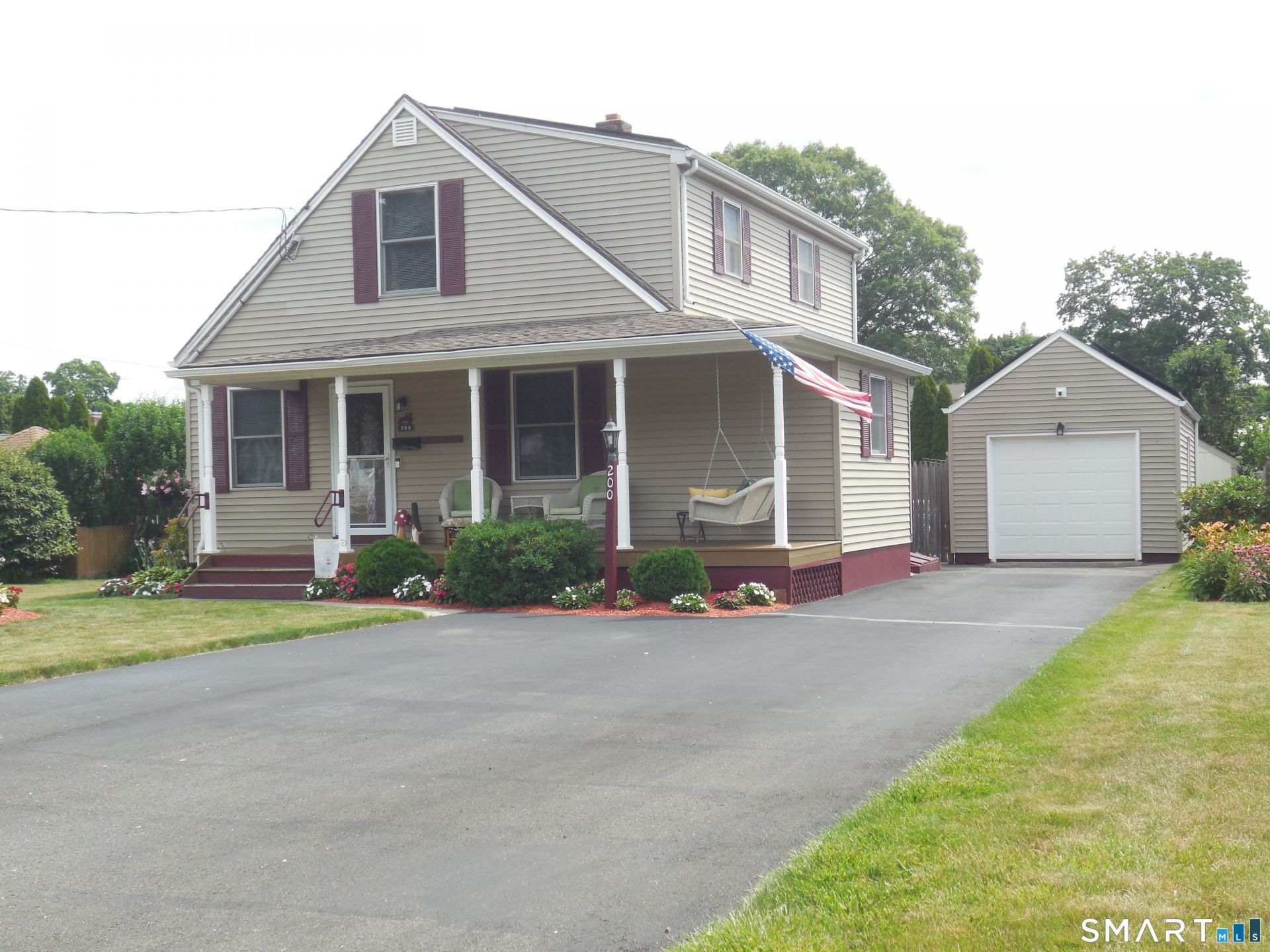 200 Douglas, Meriden, CT 06451 Main Photo