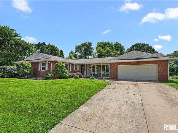 12 NORTHRIDGE Drive, Sherman, IL 62684