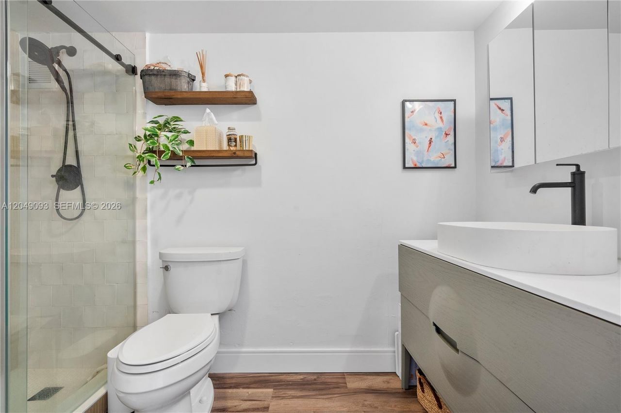 555 NE 15th St , Unit 518, Miami, FL 33132 Photo
