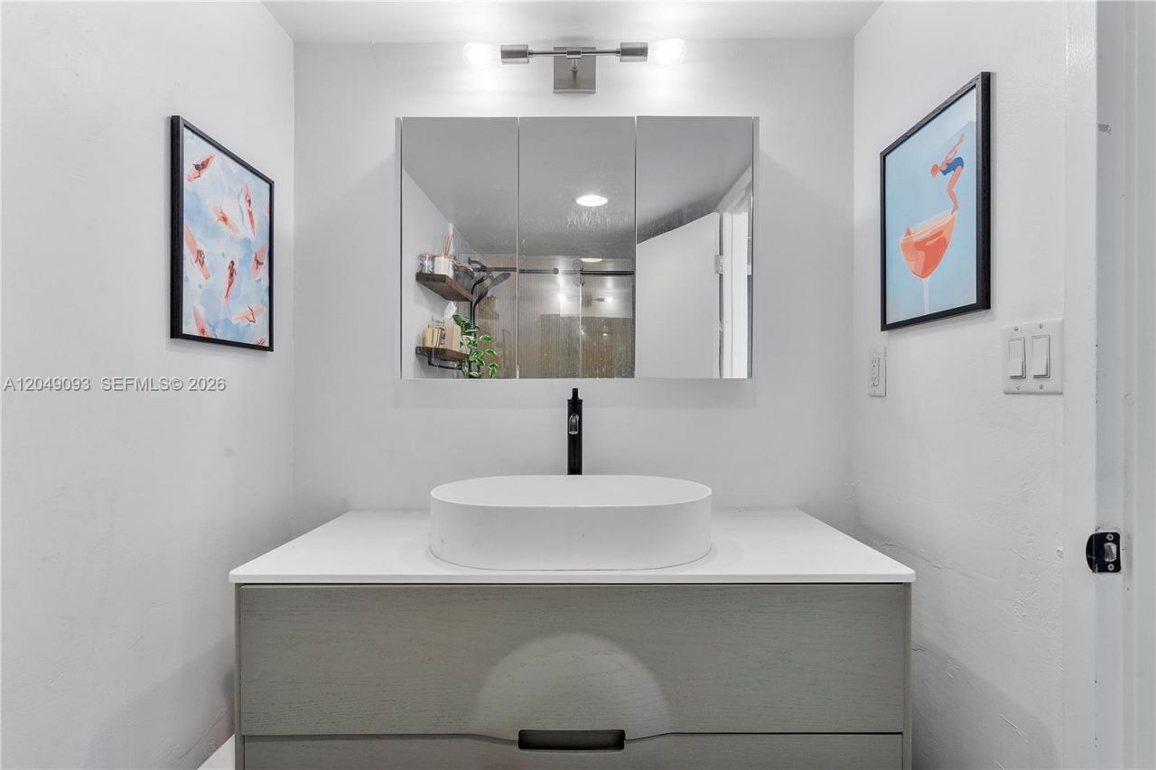 555 NE 15th St , Unit 518, Miami, FL 33132 Photo