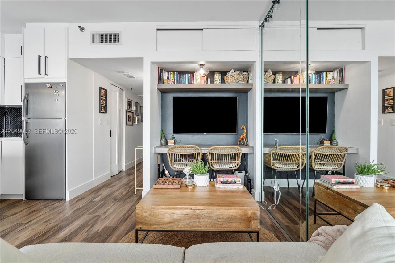 555 NE 15th St , Unit 518, Miami, FL 33132 Photo