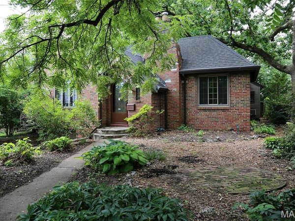 8788 Pine Avenue , St Louis, MO 63144