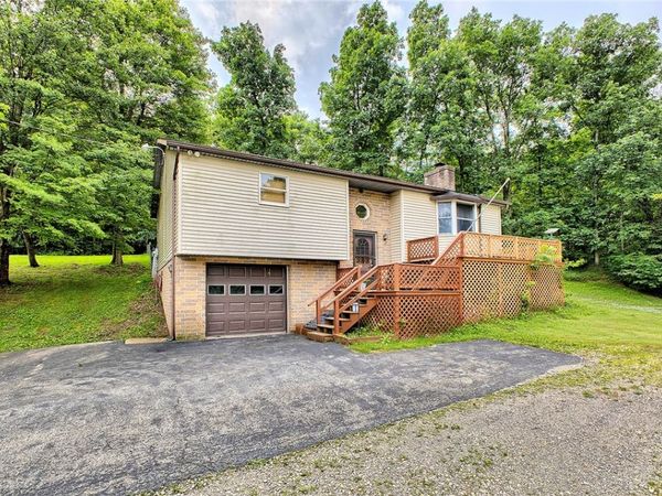 101 Gogo Lake Dr, Indiana, PA 15701