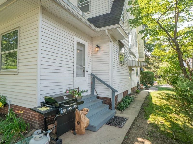 507 W Maple Street, North Canton, OH 44720 Photo 38