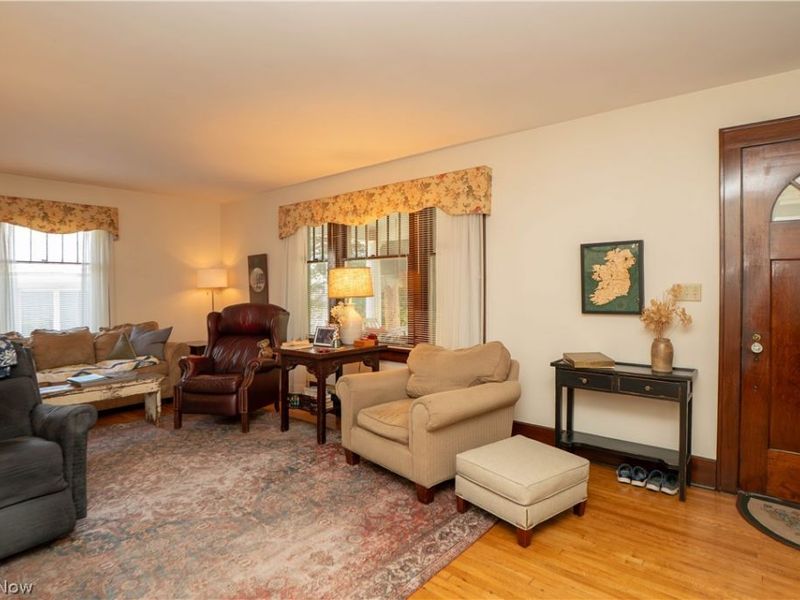 507 W Maple Street, North Canton, OH 44720 Photo 8
