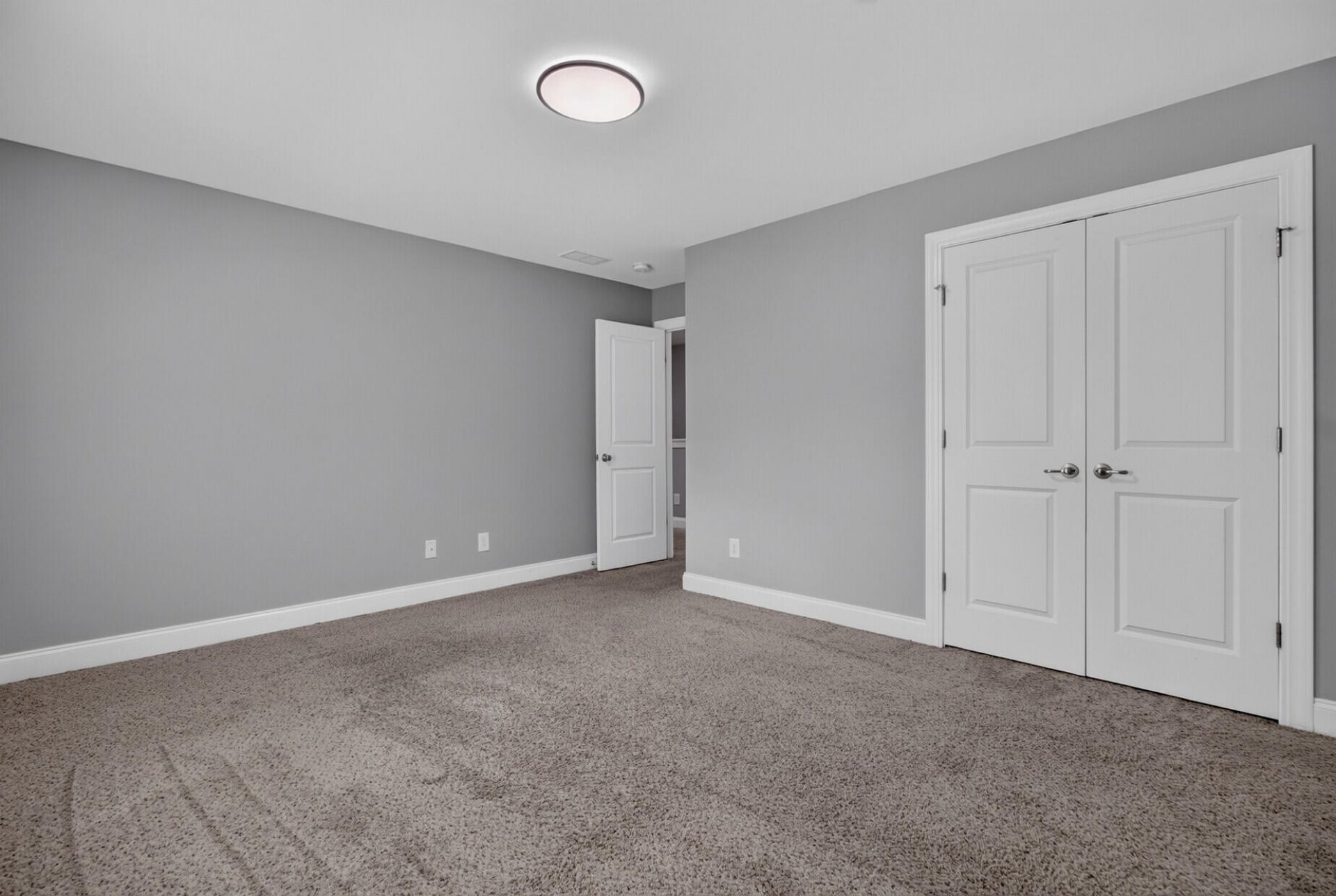 5364 Birdie Lane Photo 33