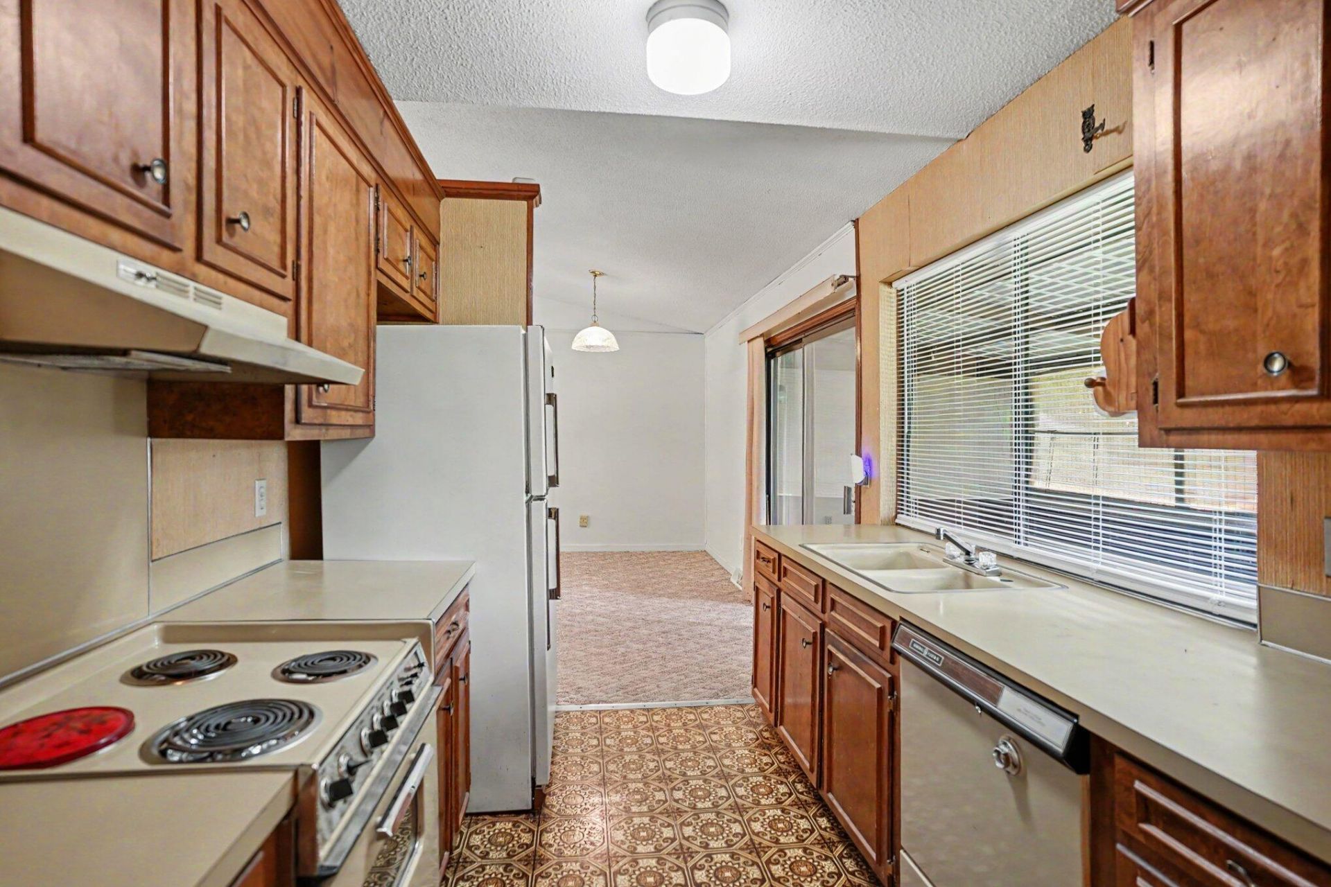 519 Longleaf Road Photo 6