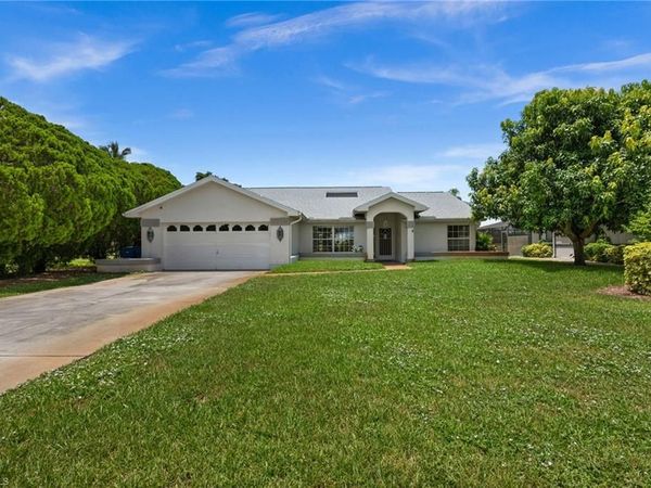 7305 Constitution CIR , FORT MYERS, FL 33967