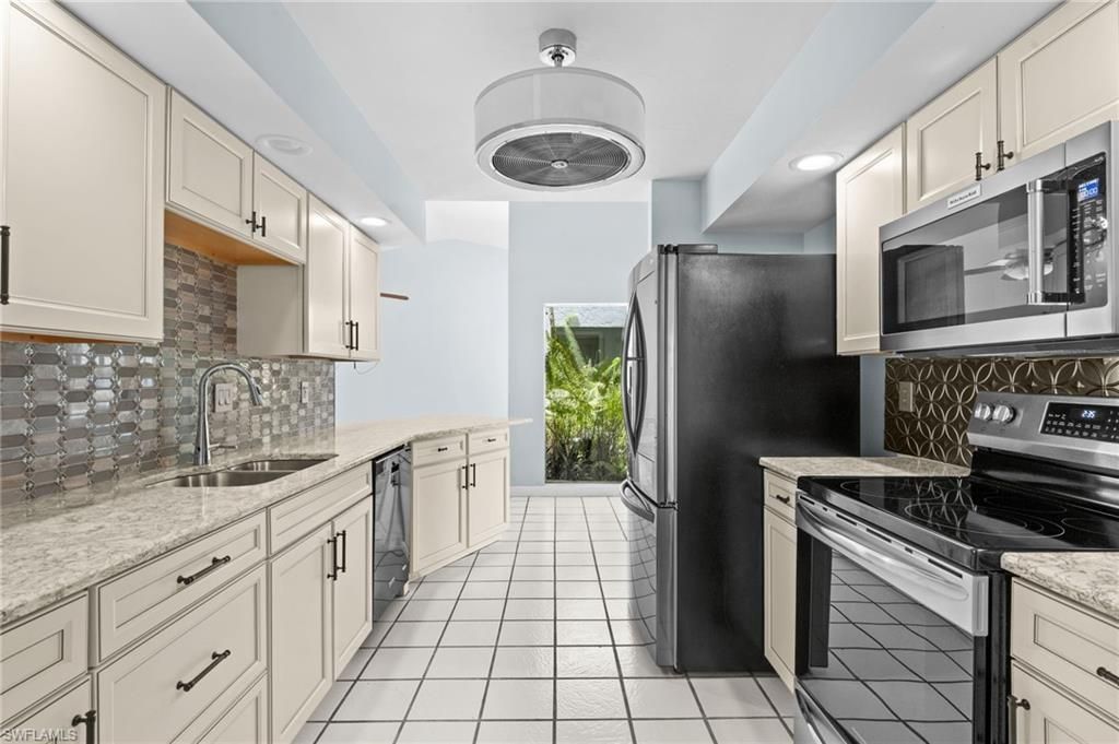 7305 Constitution Cir, Fort Myers, FL 33967 Photo