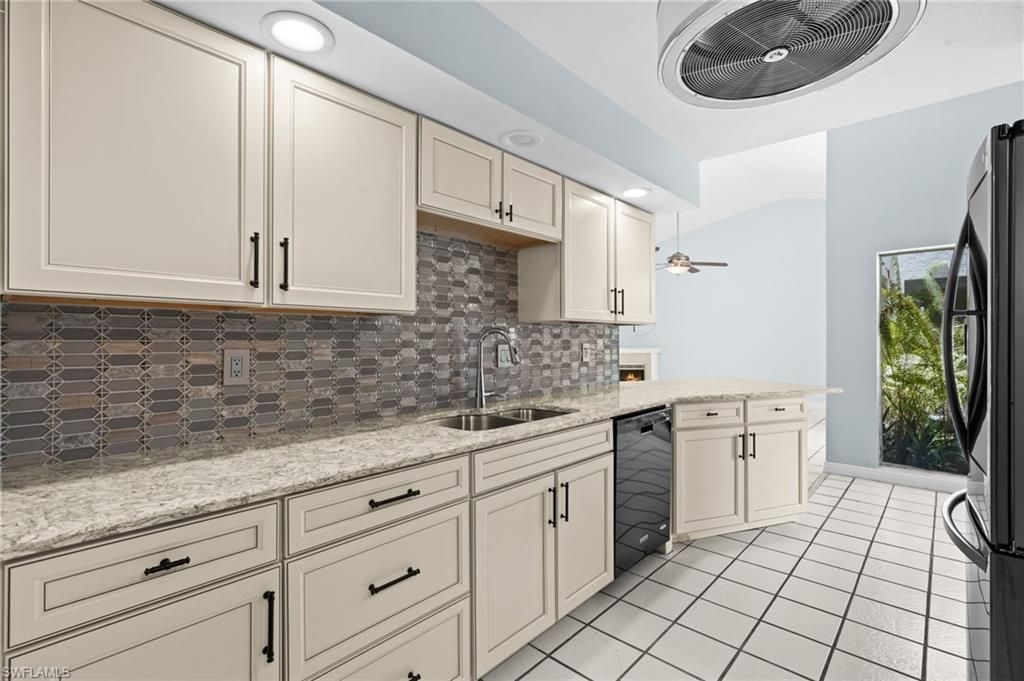 7305 Constitution Cir, Fort Myers, FL 33967 Photo