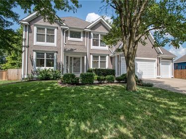 7704 N Shannon Avenue, Kansas City, MO 64152