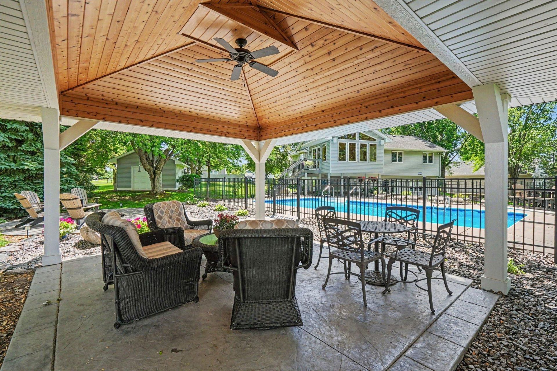 7460 Odean Avenue NE, Elk River, MN 55330