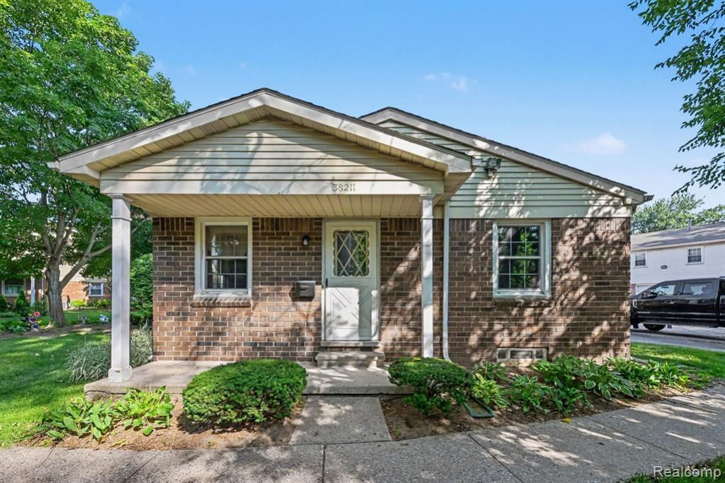 38211 Carolon Boulevard, Westland, Mi 48185 Main Photo