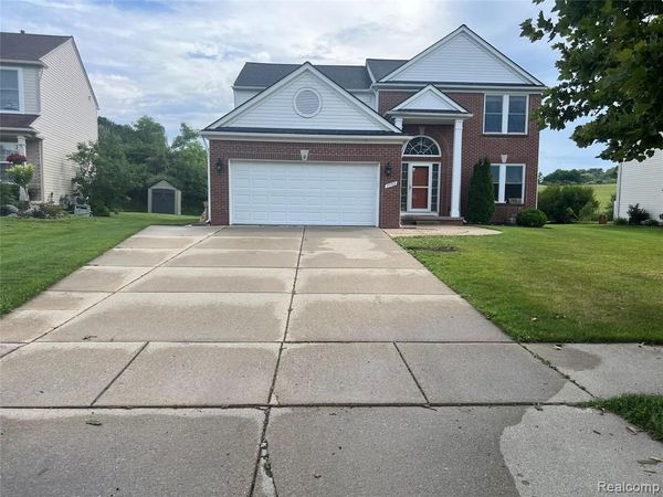 7753 Turrillium Lane, Waterford Twp, MI 48327
