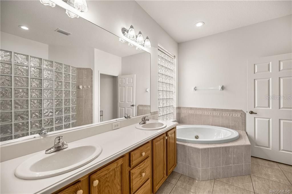 1328 W Diamond Shore Loop , Hernando, FL 34442 Photo