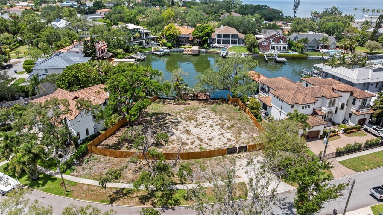 86 Bahama Circle , Tampa, FL 33606 Photo