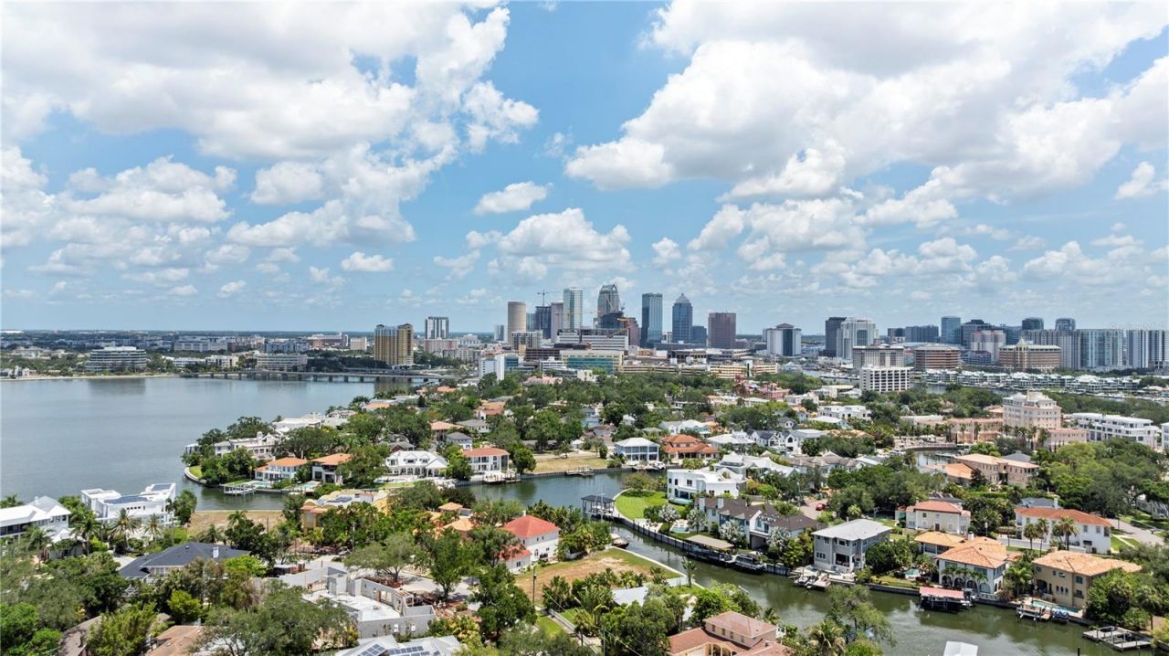 86 Bahama Circle , Tampa, FL 33606 Photo