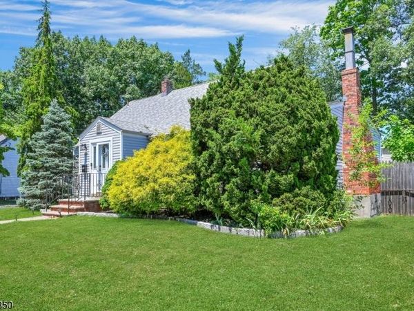 397 Pleasant Ave, New Milford, NJ 07646