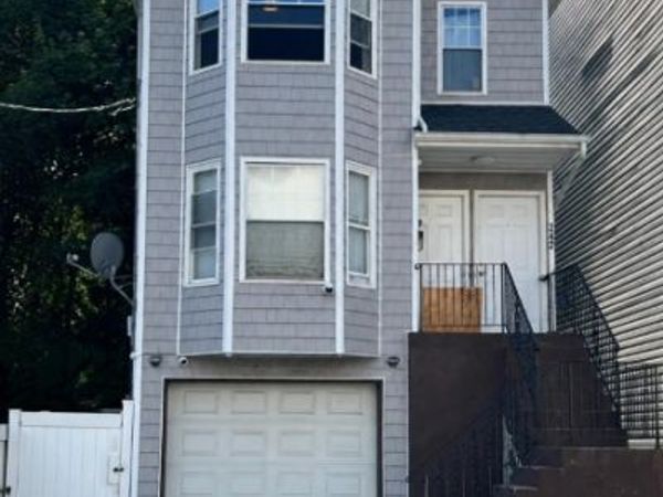 242 Rosa Parks Blvd, Paterson, NJ 07501