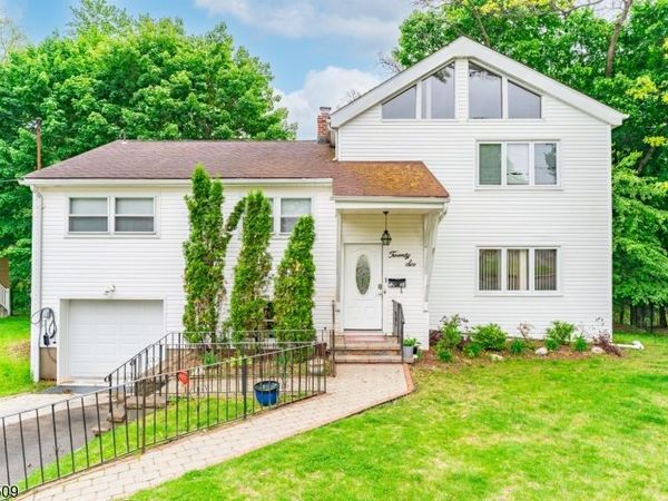 26 Cornell St, West Orange, NJ 07052