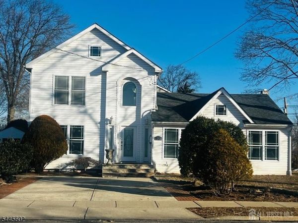 63 Jefferson Blvd, Edison, NJ 08817