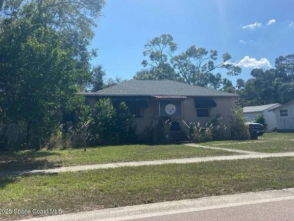 1416 40th Avenue N , St. Petersburg, FL 33702