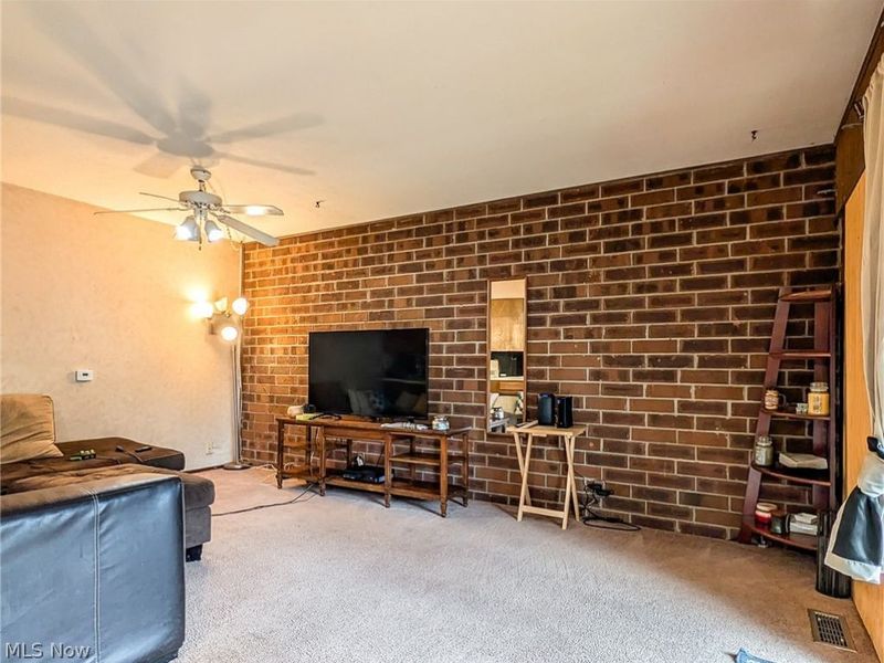 2069 Penguin Avenue, Akron, OH 44319 Photo 13