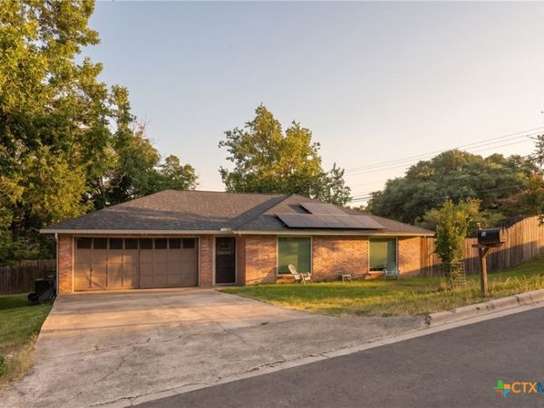 102 Chaparral Street , San Marcos, TX 78666