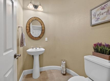 691 Lefevre Dr, Folsom, CA 95630 Photo