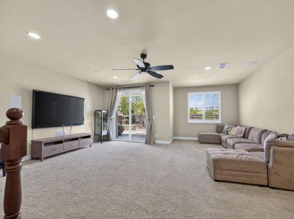691 Lefevre Dr, Folsom, CA 95630 Photo