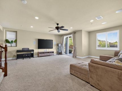 691 Lefevre Dr, Folsom, CA 95630 Photo