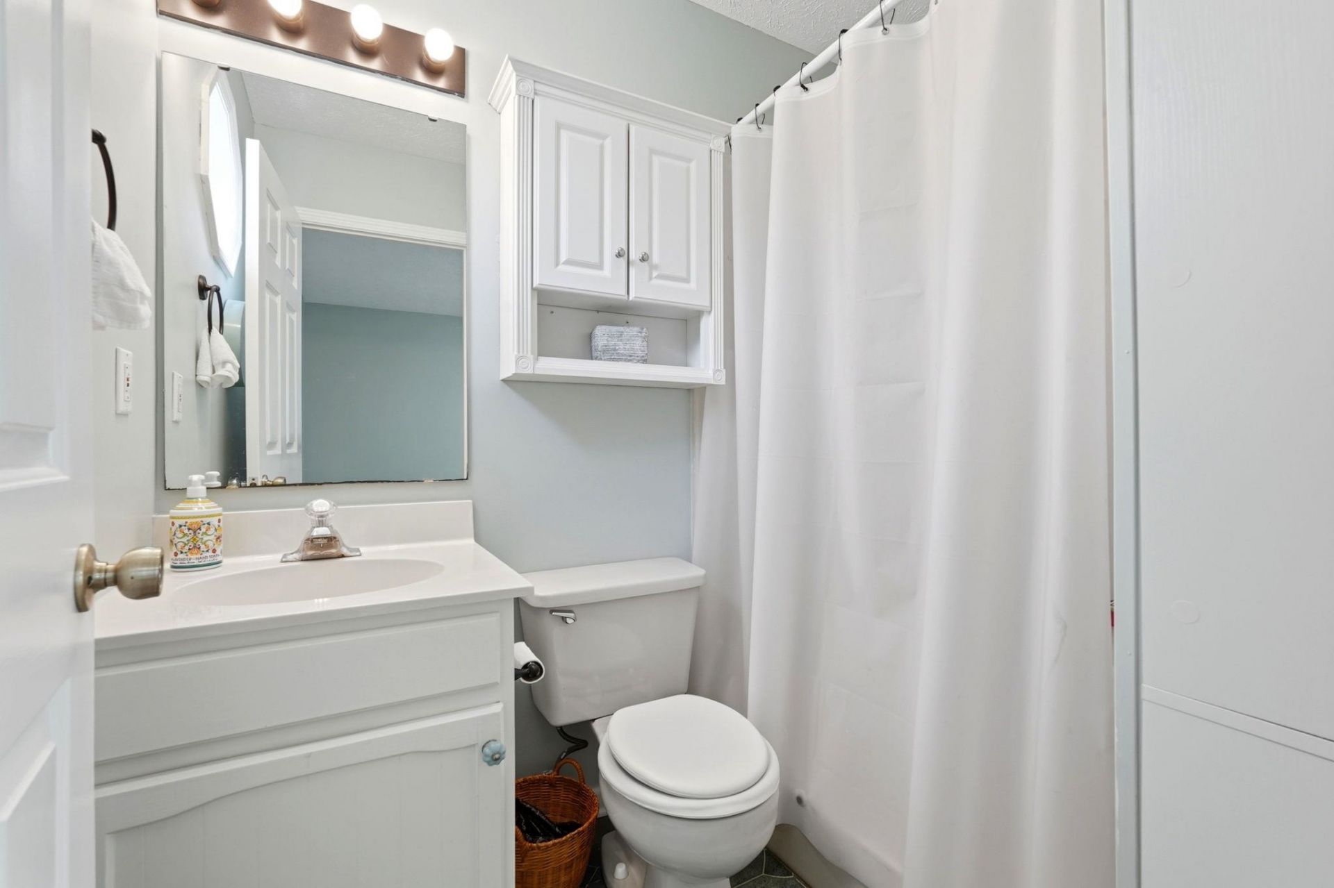 906 Tiffany Ln.  Photo 15