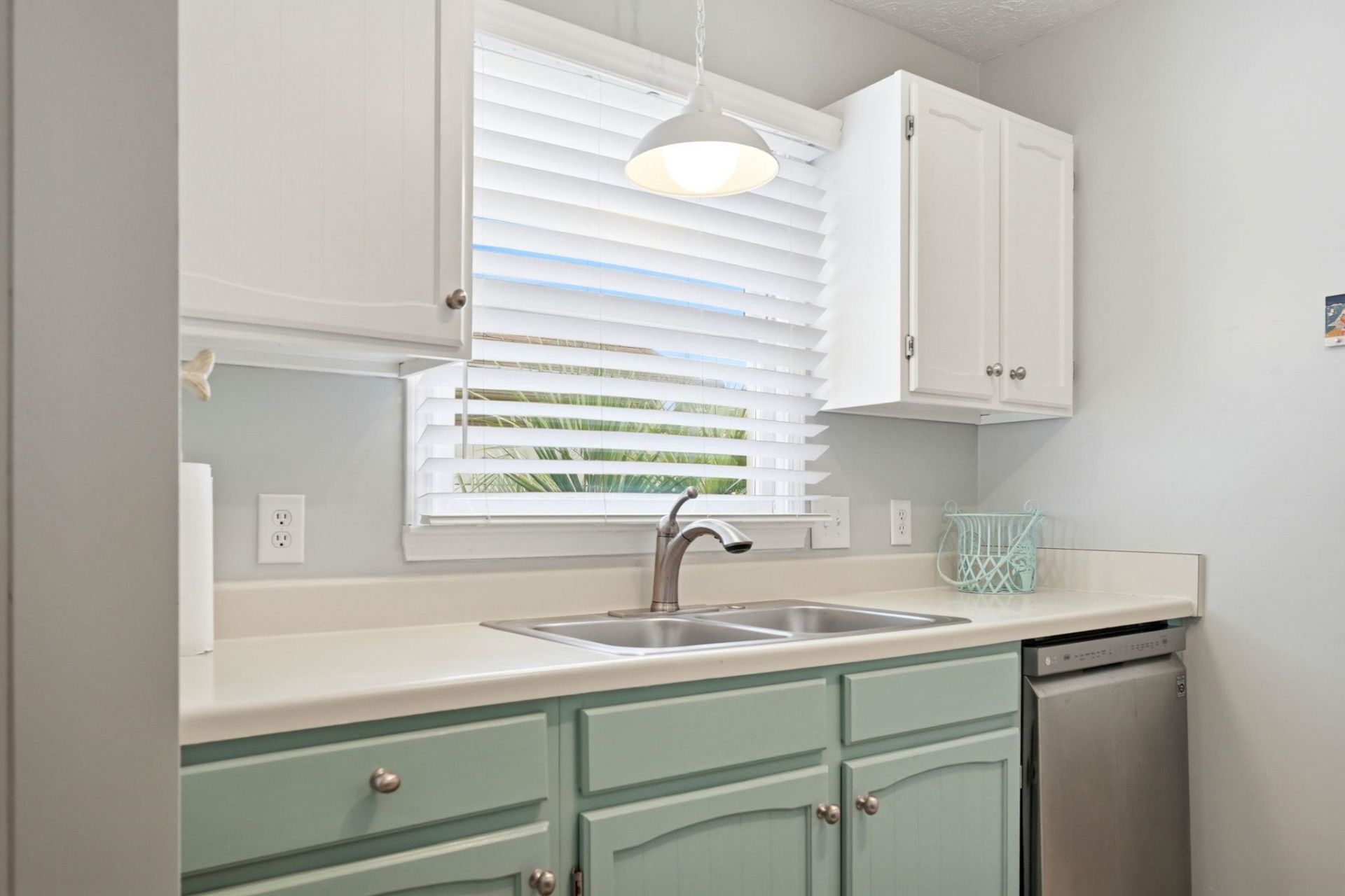 906 Tiffany Ln.  Photo 4