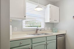 906 Tiffany Ln.  photo 4