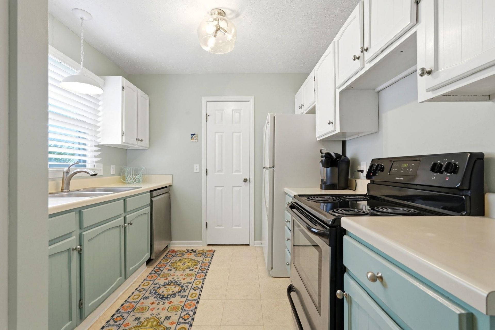 906 Tiffany Ln.  Photo 6