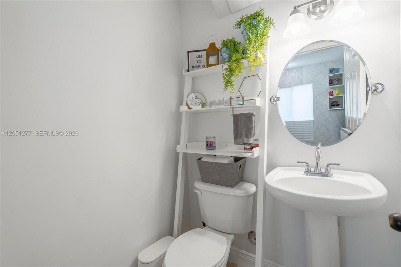 357 NE 35th Ter , Homestead, FL 33033 Photo