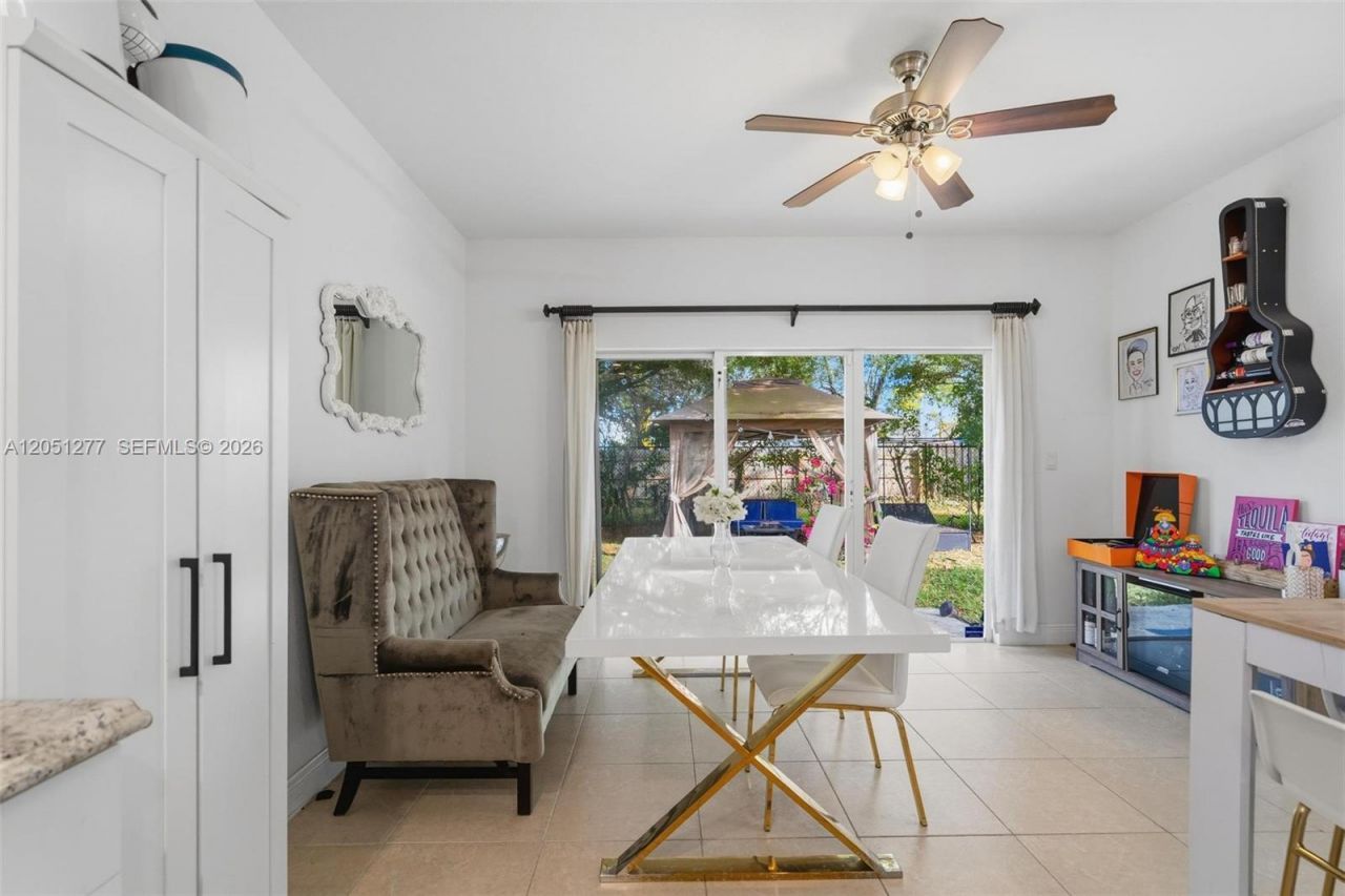 357 NE 35th Ter , Homestead, FL 33033 Photo