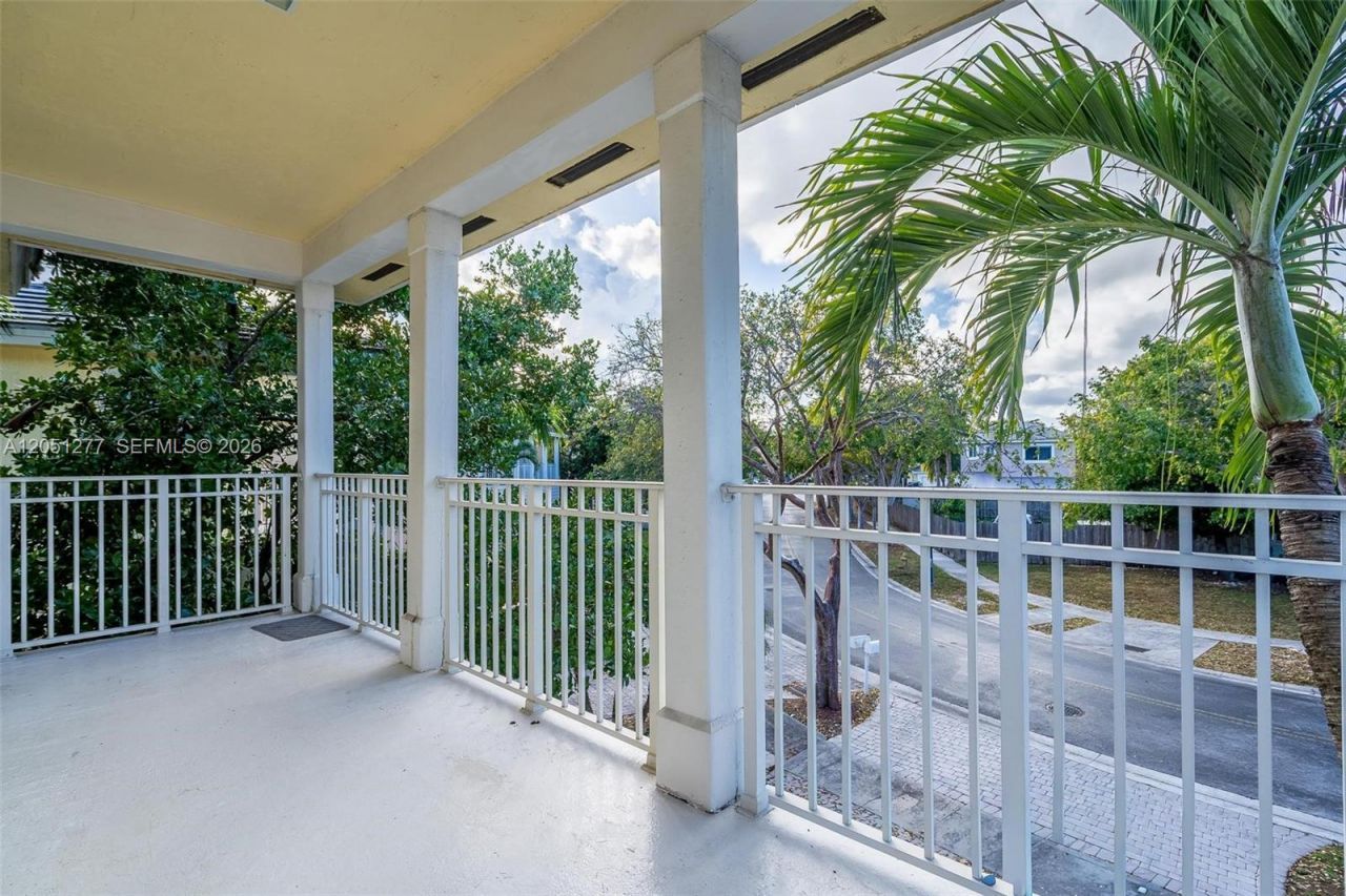 357 NE 35th Ter , Homestead, FL 33033 Photo