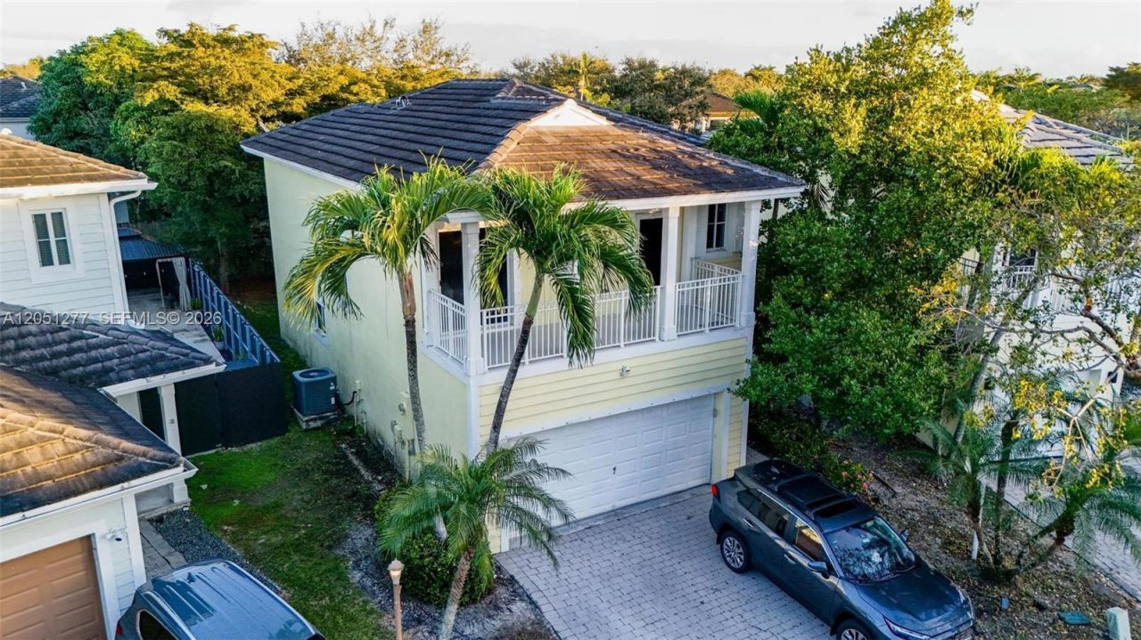 357 NE 35th Ter , Homestead, FL 33033 Photo