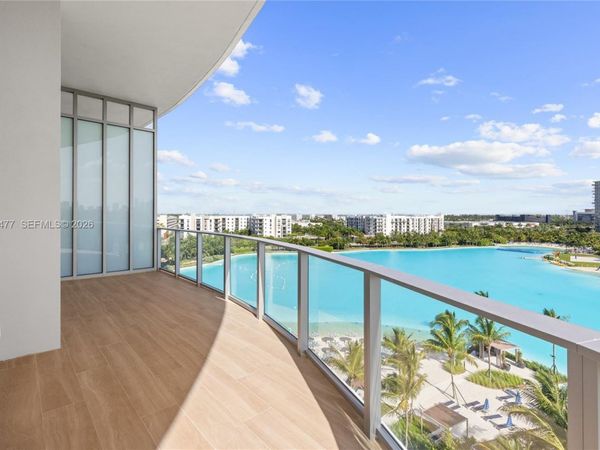 2411 Laguna Cr , Unit 611, Miami, FL 33181
