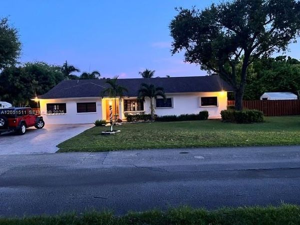 16330 SW 282nd St , Homestead, FL 33033