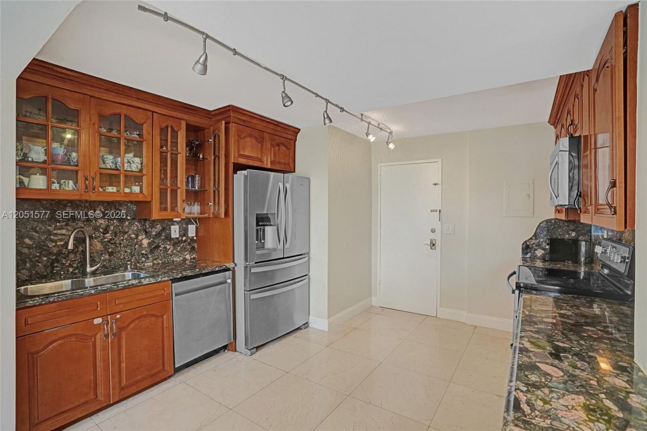 9800 W Bay Harbor Dr , Unit 309, Bay Harbor Islands, FL 33154 Photo