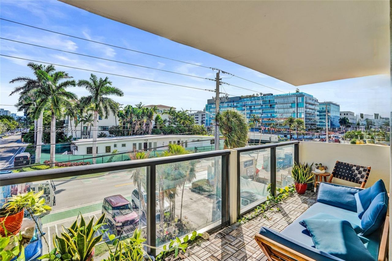 9800 W Bay Harbor Dr , Unit 309, Bay Harbor Islands, FL 33154 Photo